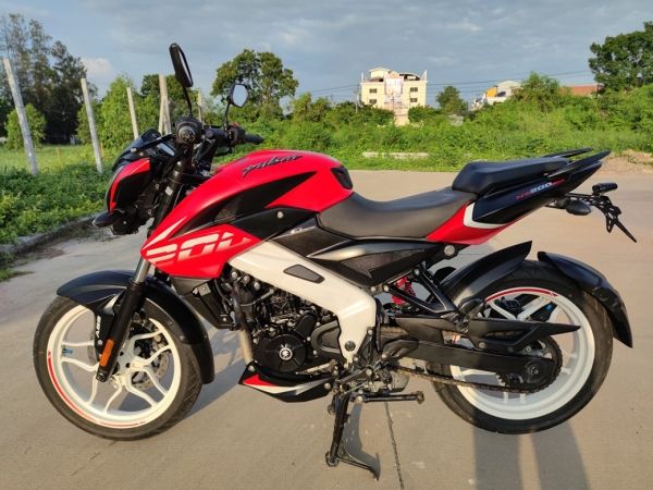 ใช้เพียง 3 พันkm. Bajaj Pulsar NS 200 FI ABS จดทะเบียนปี 2023 ครับ รูปที่ 0