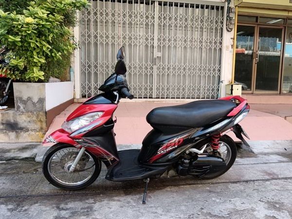 รูปของ ขาย Suzuki Skydrive 125 หัวฉีด สวยเด่น เตรื่องดีเยี่ยม ราคา 15500 บาท