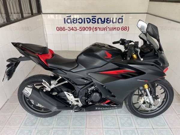 CBR150R ABS สภาพซื้อจอด ใช้งานน้อย มีรับประกัน เครื่องดี ศูนย์ดี ชุดสีสวย รถมือเดียว เอกสารครบ วิ่ง5000 ปลายปี65 รูปที่ 2