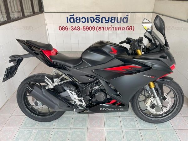 CBR150R ABS ผ่อนได้ ไม่ต้องค้ำ มีประกัน มีเก็บปลายทาง เอกสารครบ สภาพใสกริ๊บ ชุดสีไร้ริ้วรอย เครื่องเดิม วิ่ง6000 ปลายปี65 รูปที่ 2