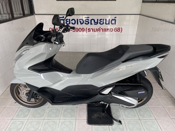 PCX160 ABS โฉม2023 กุญแจครบ มีสมุดคู่มือ รถใช้งานน้อย ไม่เคยล้ม เครื่องดี ศูนย์ดี ชุดสีสวย มีรับประกัน วิ่ง6000 ปลายปี66 รูปที่ 3