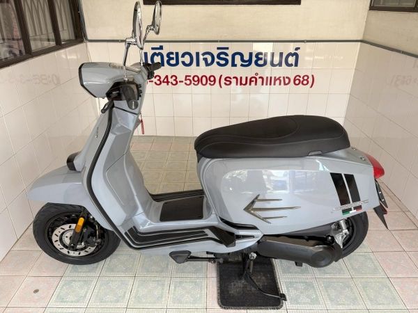 V200 GP สีเดิมโรงงาน ถังสวยไม่บุบ สภาพพร้อมขับ รถมือเดียว ใช้งานน้อย มีรับประกัน เครื่องดี ศูนย์ดี ชุดสีไร้รอย วิ่ง2000 ปี67 รูปที่ 3