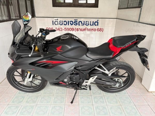 CBR150R ABS สภาพซื้อจอด ใช้งานน้อย มีรับประกัน เครื่องดี ศูนย์ดี ชุดสีสวย รถมือเดียว เอกสารครบ วิ่ง5000 กลางปี66 รูปที่ 3