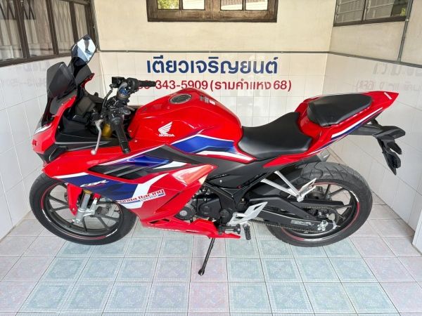 CBR150R ABS ผ่อนได้ ไม่ต้องค้ำ มีประกัน มีเก็บปลายทาง เอกสารครบ สภาพใสกริ๊บ ชุดสีไร้ริ้วรอย เครื่องเดิม วิ่ง6000 ปลายปี65 รูปที่ 3