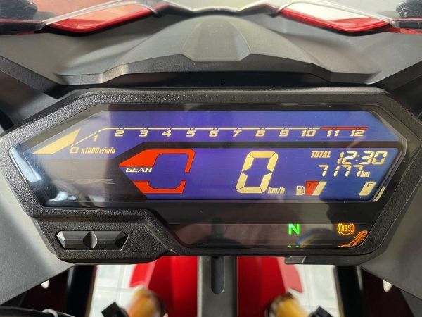 CBR150R ABS ผ่อนได้ ไม่ต้องค้ำ มีประกัน มีเก็บปลายทาง เอกสารครบ สภาพใสกริ๊บ ชุดสีไร้ริ้วรอย เครื่องเดิม วิ่ง7000 ปลายปี66 รูปที่ 4