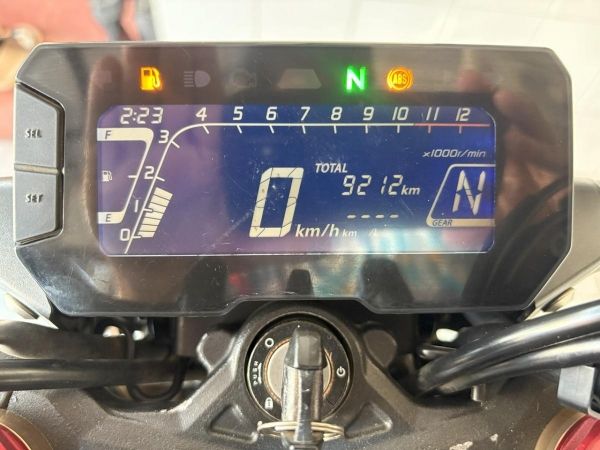 CB150R ABS สมุดคู่มือครบ ไม่เคยล้ม สภาพซื้อจอด รถพร้อมใช้งาน เครื่องดี ศูนย์ดี เอกสารครบ ออกง่าย ไม่ต้องค้ำ วิ่ง9000 ปี63 รูปที่ 4