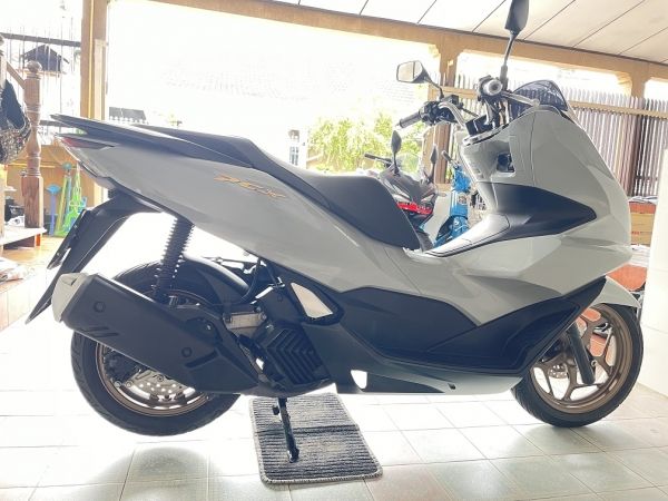 PCX160 ABS โฉม2023 กุญแจครบ มีสมุดคู่มือ รถใช้งานน้อย ไม่เคยล้ม เครื่องดี ศูนย์ดี ชุดสีสวย มีรับประกัน วิ่ง6000 ปลายปี66 รูปที่ 5