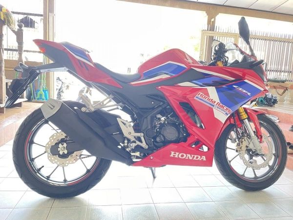 CBR150R ABS ผ่อนได้ ไม่ต้องค้ำ มีประกัน มีเก็บปลายทาง เอกสารครบ สภาพใสกริ๊บ ชุดสีไร้ริ้วรอย เครื่องเดิม วิ่ง7000 ปลายปี66 รูปที่ 5