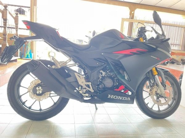 CBR150R ABS ผ่อนได้ ไม่ต้องค้ำ มีประกัน มีเก็บปลายทาง เอกสารครบ สภาพใสกริ๊บ ชุดสีไร้ริ้วรอย เครื่องเดิม วิ่ง6000 ปลายปี65 รูปที่ 5