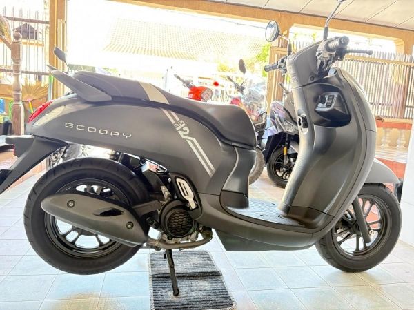 Scoopy รถบ้านแท้ เจ้าของฝากขาย กุญแจครบ มีสมุดคู่มือ สีเดิมโรงงาน ไม่เคยล้ม ไม่เคยชน มือเดียว สภาพเดิม วิ่ง6000 กลางปี65 รูปที่ 5