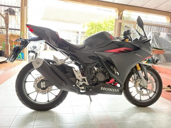 CBR150R ABS สภาพซื้อจอด ใช้งานน้อย มีรับประกัน เครื่องดี ศูนย์ดี ชุดสีสวย รถมือเดียว เอกสารครบ วิ่ง5000 กลางปี66 รูปที่ 5