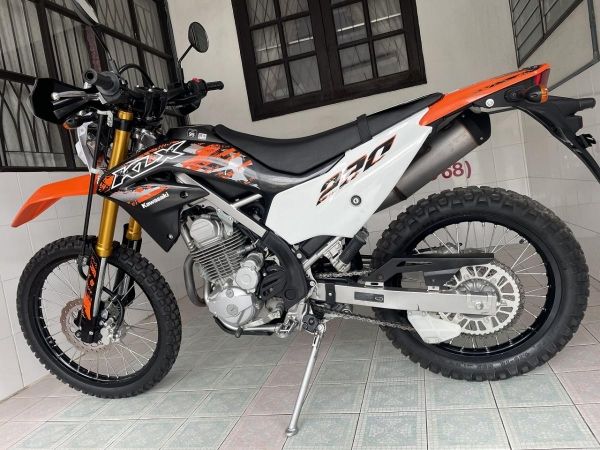 KLX230 SE สภาพซื้อจอด รถมือเดียว ไม่เคยล้ม ชุดสีสวย เอกสารครบ มีรับประกัน จัดส่งได้ มีเก็บปลายทาง วิ่ง2000 กลางปี66 รูปที่ 6