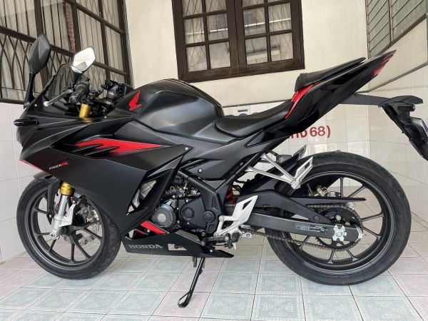 CBR150R ABS สภาพซื้อจอด ใช้งานน้อย มีรับประกัน เครื่องดี ศูนย์ดี ชุดสีสวย รถมือเดียว เอกสารครบ วิ่ง5000 ปลายปี65 รูปที่ 6