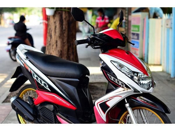 mio 125i สีขาวแดงดำ มีเล่มเอกสารครบ