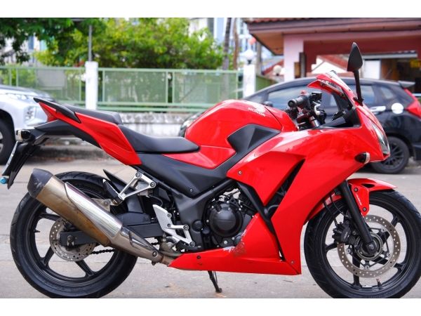 CBR 300 สีแดง ชุดสีสดมาก รถบ้านเครื่องดี มีเล่มชุดโอนครบ ภาษีไม่ขาด รูปที่ 0