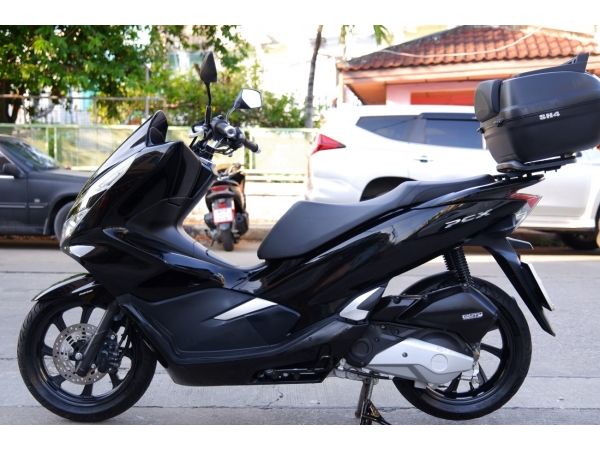 Pcx150i 2018 วิ่ง6000โล รถบ้านผู้หญิงไม่ล้มไม่ชน เครื่องเดิม มีกล่องหลังShard มีเล่มชุดโอนครบ