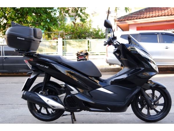 Pcx150i 2018 วิ่ง6000โล รถบ้านผู้หญิงไม่ล้มไม่ชน เครื่องเดิม มีกล่องหลังShard มีเล่มชุดโอนครบ