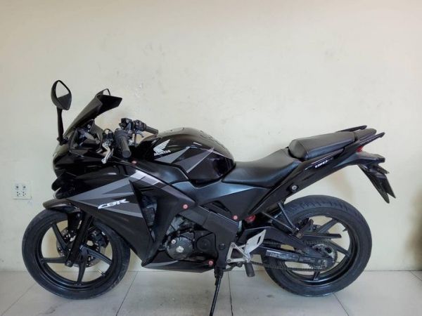 Honda CBR150R สภาพเกรดA 20581 กม. เอกสารครบพร้อมโอน รูปที่ 0