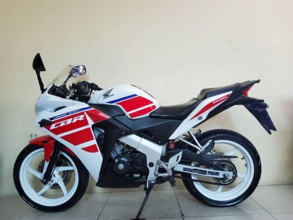 Honda CBR150R ปี2019 สภาพเกรดA 19939 กม. เอกสารพร้อมโอน