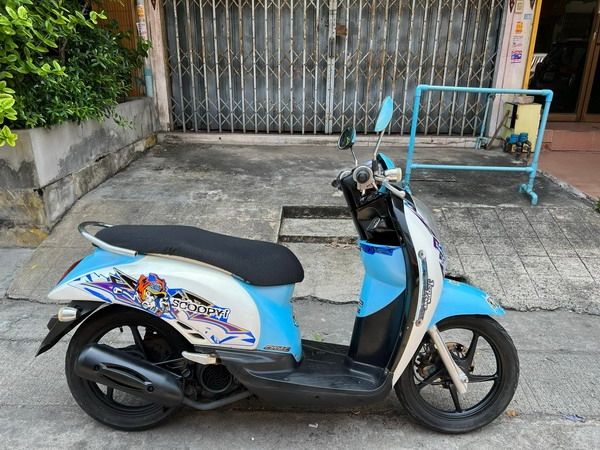 ขาย Scoopy i หัวฉีด ล้อแม็ก เครื่องดีเยี่ยม ได้ไปไม่ต้องทำอะไรเลยใช้ยาวๆ ราคา 18000 บาท