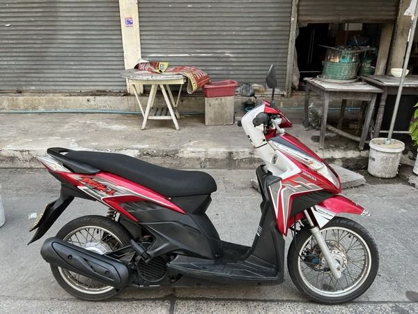 ขาย Honda Click 110i หัวฉีด คอมบายเบรค สวยเท่ห์ เครื่องดี ราคา 14500 บาท