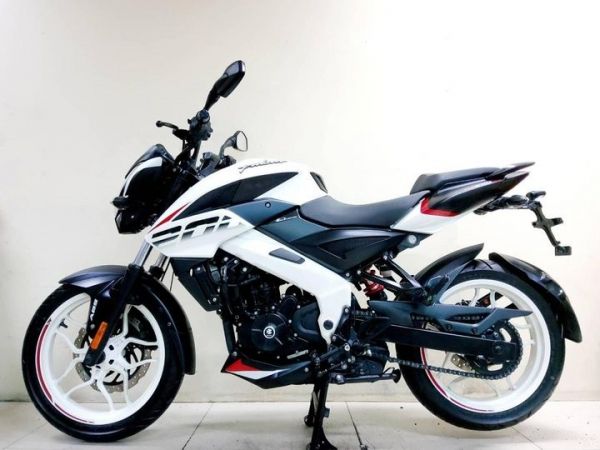 Bajaj Pulsar ns200 abs ปี2023 สภาพเกรดA 1378 km เอกสารครบพร้อมโอน