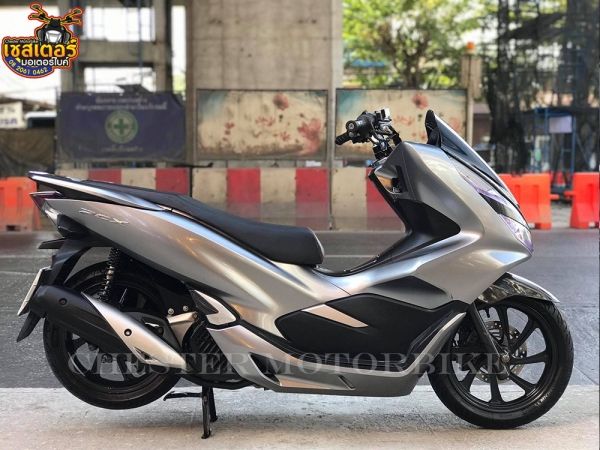 Pcx 2018  สภาพสวย รถมือเดียว ชิ้นคาร์บอนจุกๆ ภายในเดิมๆเเต่งภายนอกอย่างเดียว รูปที่ 1