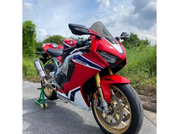 Honda CBR1000RR SP รูปที่ 1