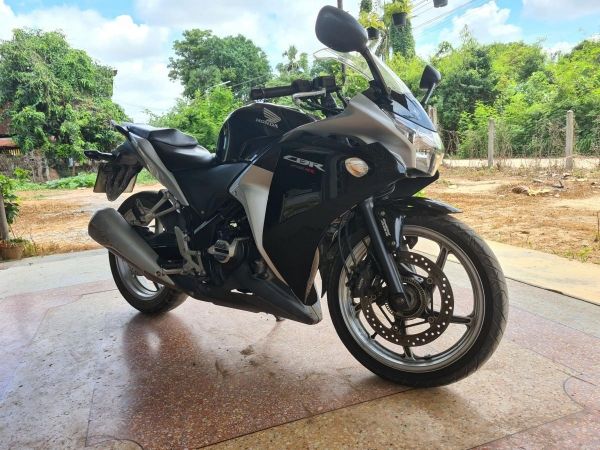 CBR 250R รุ่นปี 2011 ตัวท็อป รุ่นแรก รูปที่ 2