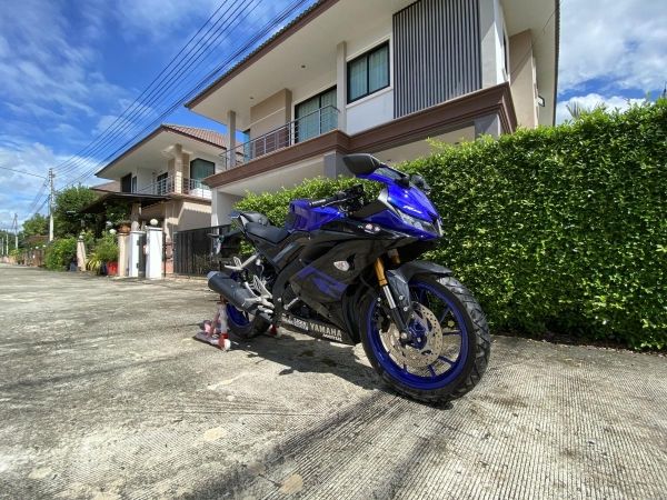 Yamaha R15 รูปที่ 2