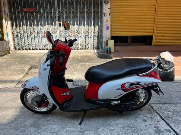 ขาย Scoopy i หัวฉีด สวยสด เครื่องดีเยี่ยม ได้ไปไม่ต้องทำอะไรเลยใช้ยาวๆ ราคา 17500 บาท รูปที่ 2