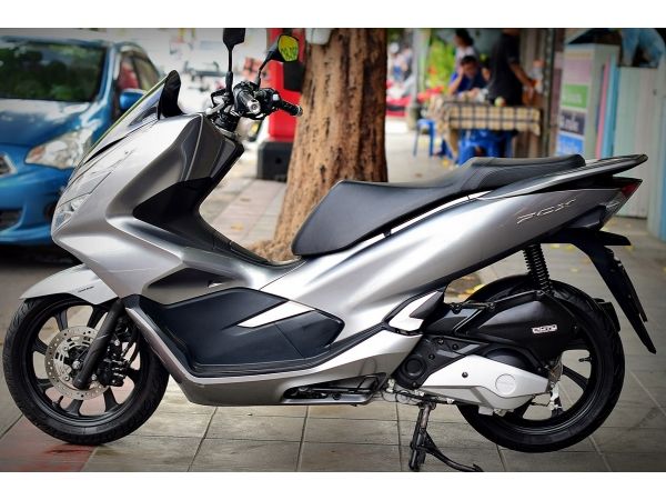 pcx 150 2018 สีเทา เตาแก๊ส กุญแจรีโมท รูปที่ 3