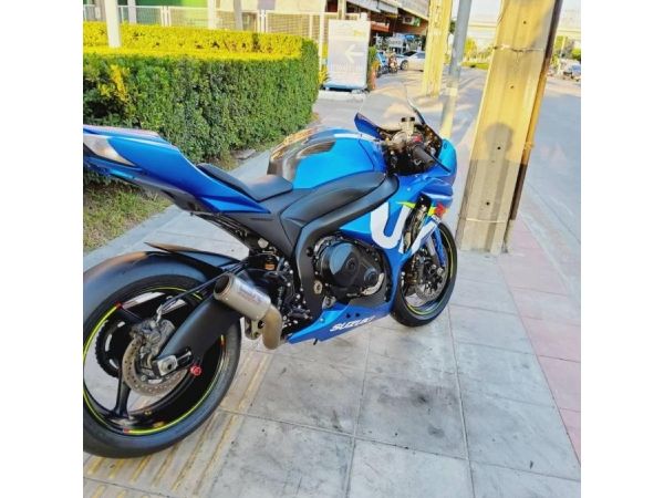 ออกรถเบ็ดเสร็จ 9900 Suzuki GSX-R 1000RR ABS ปี2016 สภาพเกรดA 20000 km เอกสารพร้อมโอน รูปที่ 3