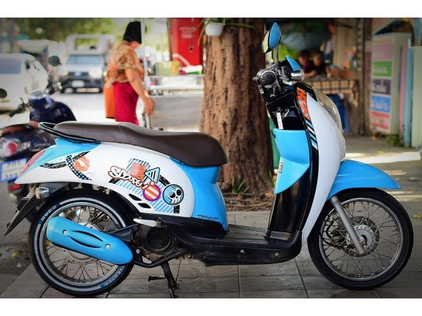 scoopy i สีฟ้าขาว โอนฟรี มีเล่มเอกสารครบ รูปที่ 4