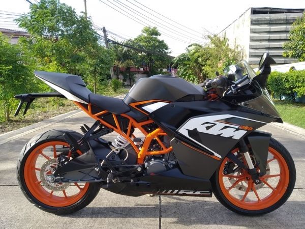 ขาย ใช้เพียง 2 พันkmแท้. ลดราคา KTM RC200 ใหม่กิ๊ก รูปที่ 5