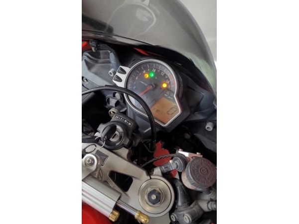 ขาย CBR1000RR ขายตามสภาพ ของแต่งเพียบ id line: moaea โทร 081-8592947 รูปที่ 6