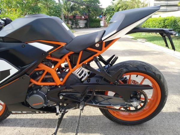 ขาย ใช้เพียง 2 พันkmแท้. ลดราคา KTM RC200 ใหม่กิ๊ก รูปที่ 7