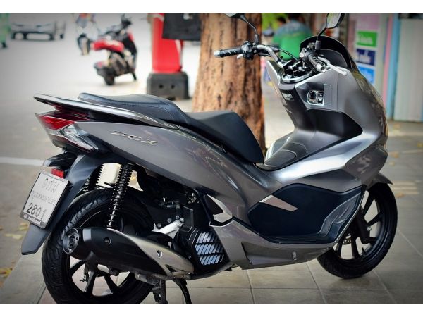 pcx 150 2018 สีเทา เตาแก๊ส กุญแจรีโมท รูปที่ 7